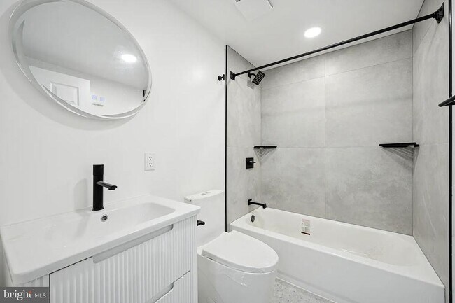 Photo - 52 N 51st St