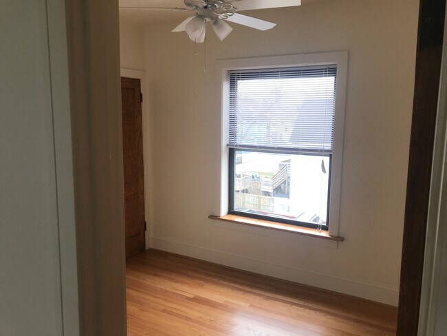 Photo - 1644 W Addison St Unidad 3F