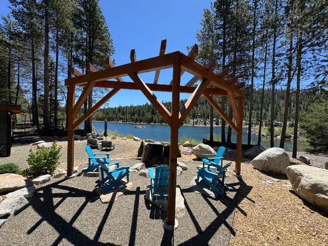 Photo - 11869 Deerfield Dr Unidad Deerfield Truckee