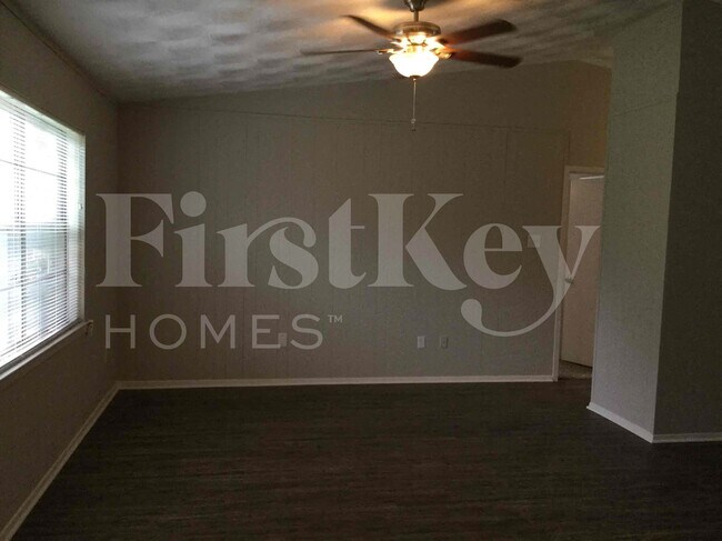 Photo - 6318 Songwood Dr