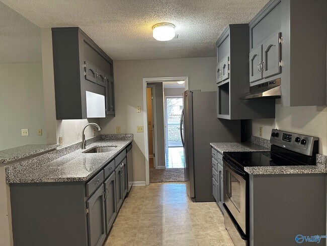 Photo - 300 N Oxford Cir