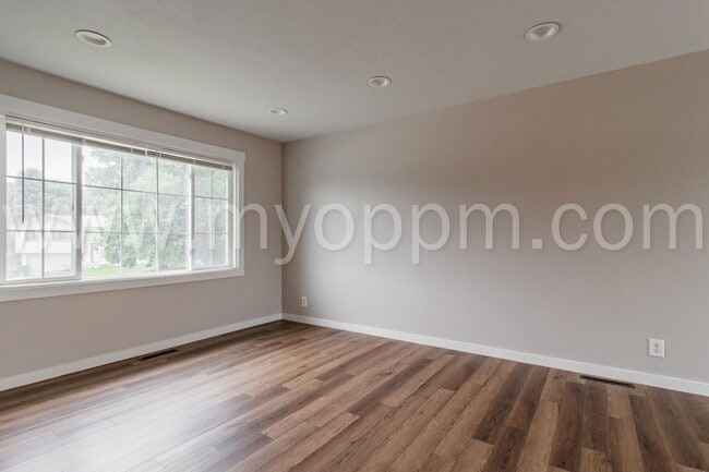 Photo - Beautifully Remodeled 3 Bedroom / 1.5 Bath Home | Millard