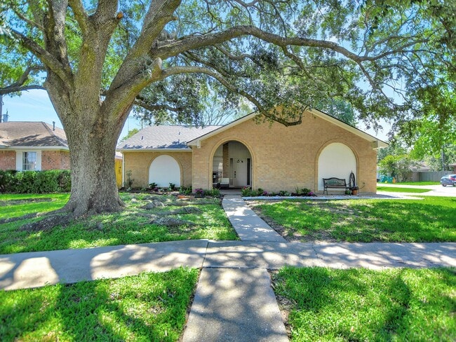 Photo - 21902 Meadowhill Dr