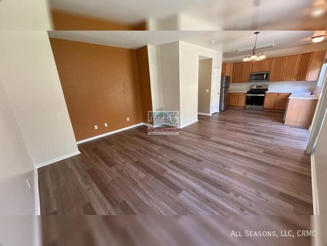 Photo - 7064 McEwan St