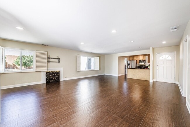 Photo - Beautifully Renovated 3-Bedroom Home in Pr...