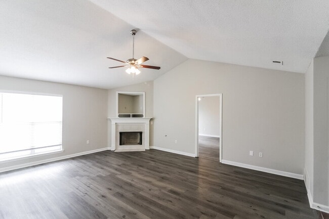 Photo - 6736 Quimby Dr