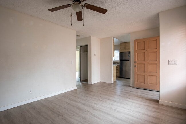 Photo - 3509-15 Herman Ave Unidad 3513