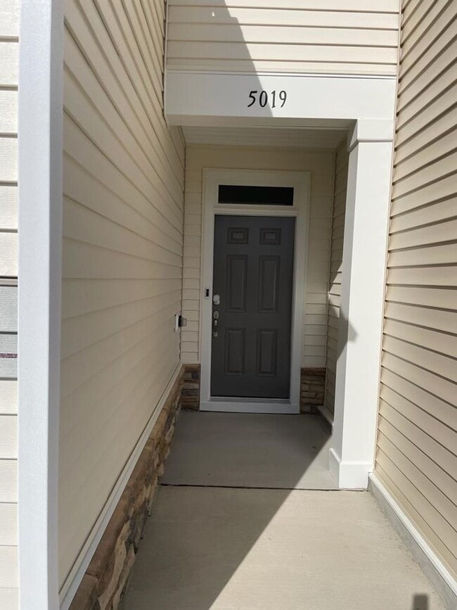 Photo - **OFFERING REFUNDABLE APPLICATION FEES** Stunning Newly Built 3BD, 2.5BA Raleigh Townhome in an H...