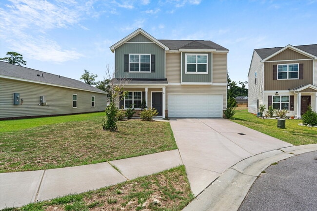 Building Photo - 4 Bedroom, 2.5 baths, with a 2 car garage located in Shell Point Farm.