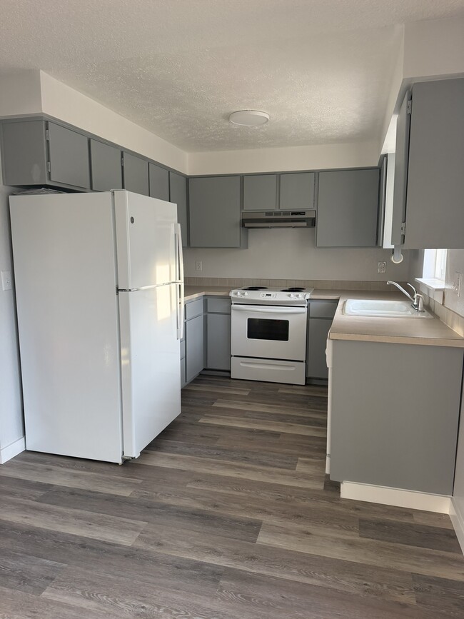 5811 N Cook St Unit Updated Duplex 2BD 1.5 BATH