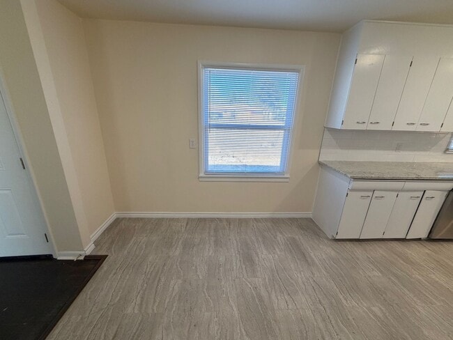 Photo - Great older home!