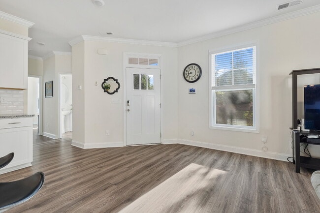 Photo - $2,595 - 3 Bedroom 2.5 Bathroom Townhouse ...