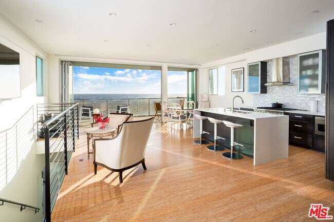 Photo - 6985 Trolleyway S