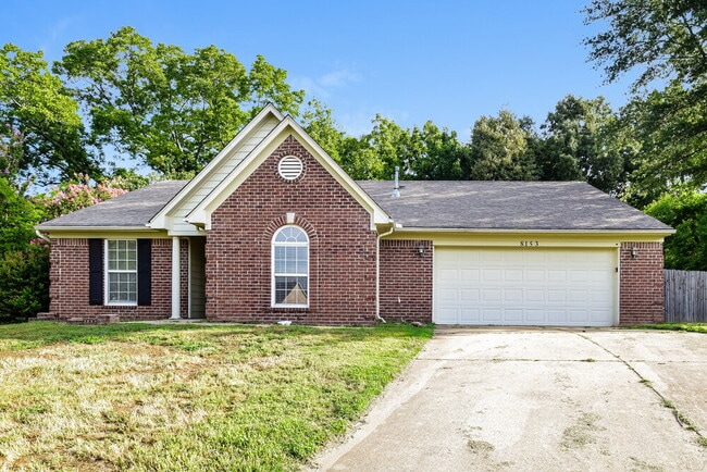 Building Photo - 8153 Green Valley Cove