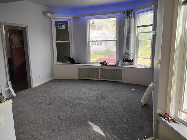 Building Photo - 2301-2303 W McKinley Ave Unit 1BR Lower