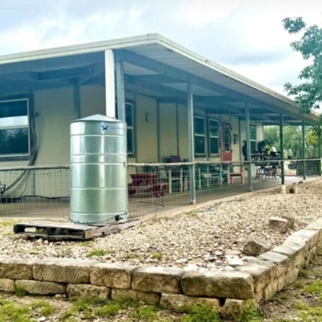 Building Photo - FOR LEASE!! Rental