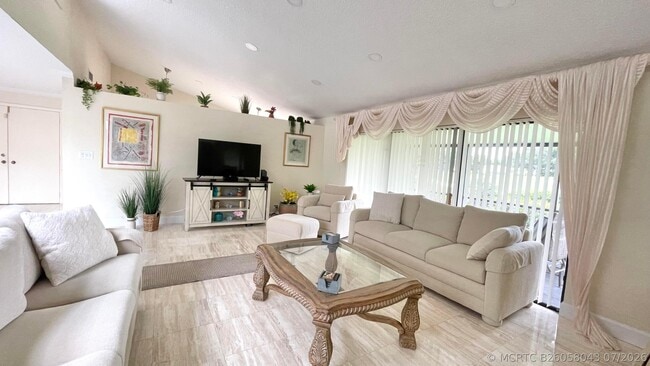 5662 Ainsley Ct