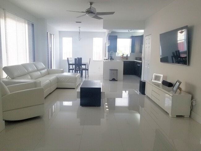 Photo - 15761 SW 42nd St