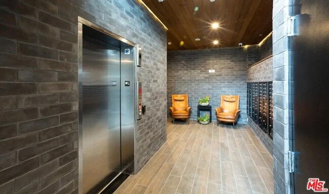 Photo - 105 S Fairfax Ave Unit PH308