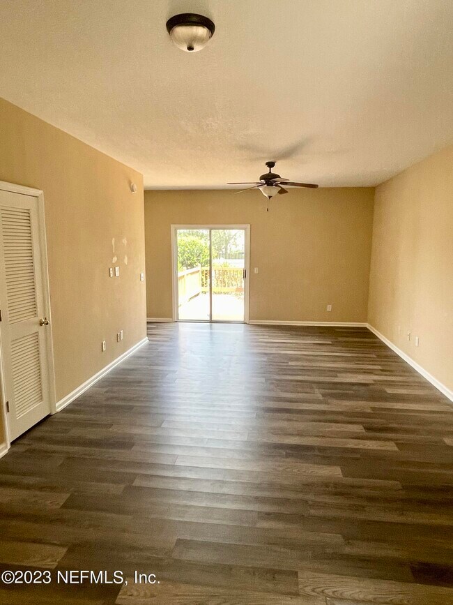 Photo - 549 Scrub Jay Dr