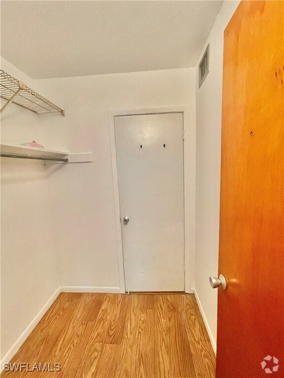 Building Photo - 1849 Maravilla Ave Unit C2 Rental