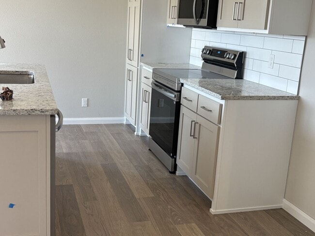 Photo - Brand New Duplex! House