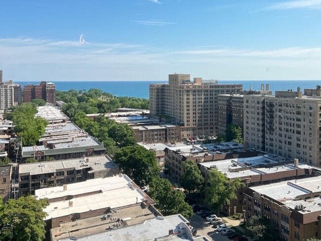 Photo - 1700 E 56th St Unit 1904