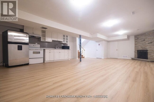 Photo - 435 Connaught Ave