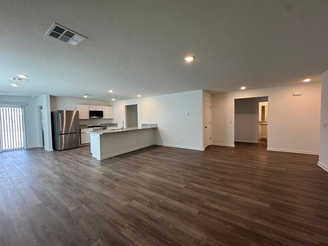 Photo - Laughlin Ranch New 3 Bed, 2 Bath close to Water, on Parkway