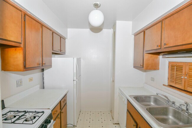 Photo - 660 W Wrightwood Ave Unit 712