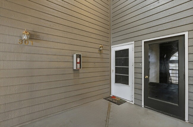 Photo - $1,840.95 - 2 bed/1 bath, cozy Denver Condo! Unidad B302