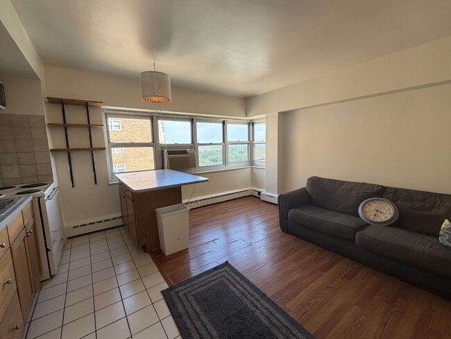 Photo - 4960 N Marine Dr Unit 1212