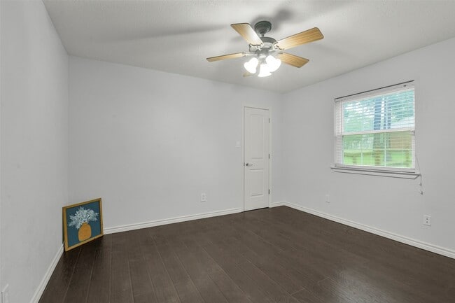 Photo - 1215 Tejas Blvd