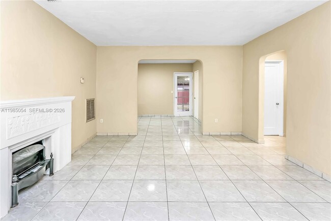 Photo - 1015 Cortez St