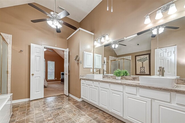 Photo - 5213 Cottonwood Creek Ln