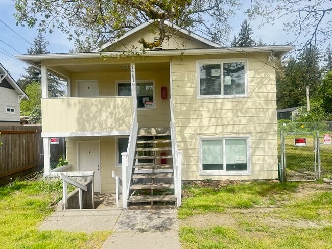 Building Photo - 14518 Portland Ave SW Unit A