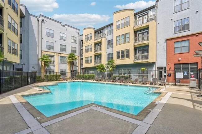 400 17th St NW Unit 2126