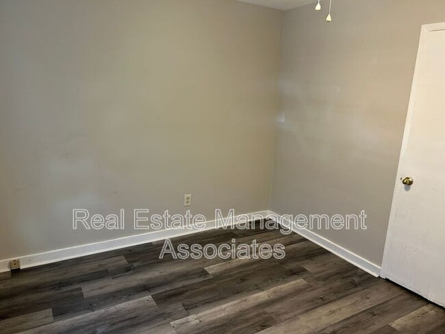 Photo - 519 E Central Ave
