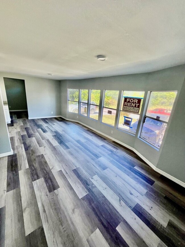 Building Photo - Recently Remodeled 3BR/2BA Port Richey Mobile Home! No Application Fee!