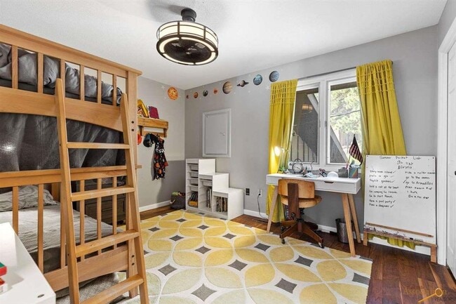 Photo - Beautiful family home!