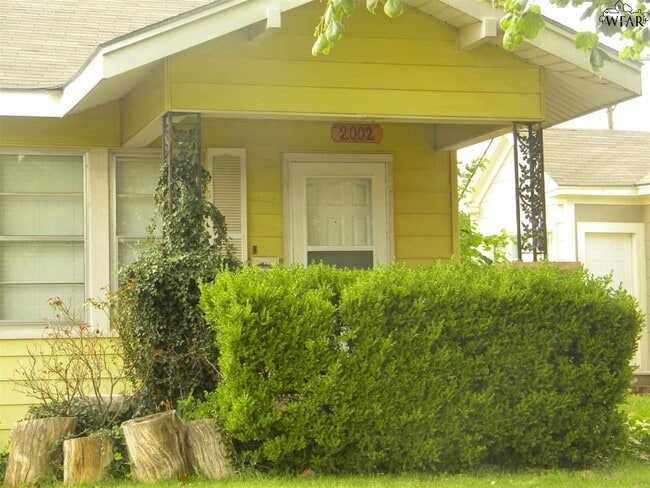 Photo - 2002 Tilden St