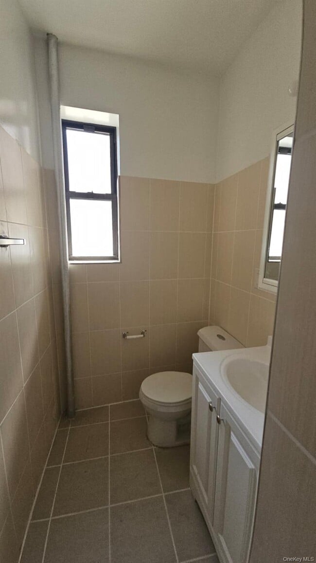 Photo - 76 Bay 23rd St Unit B2