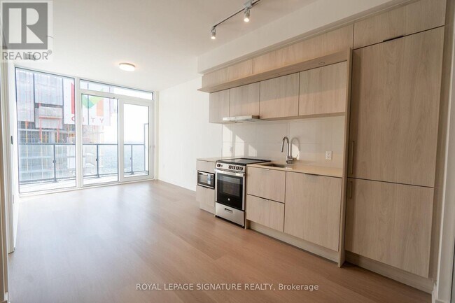 Photo - 448 Burnhamthorpe Rd W Unit 4312