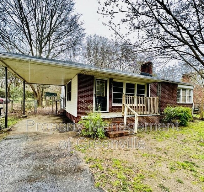7 Mayflower Ave