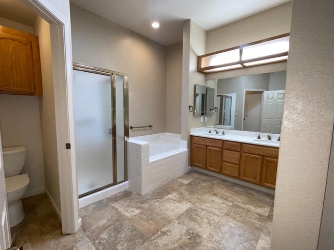 Building Photo - 7711 Galloway Dr Rental