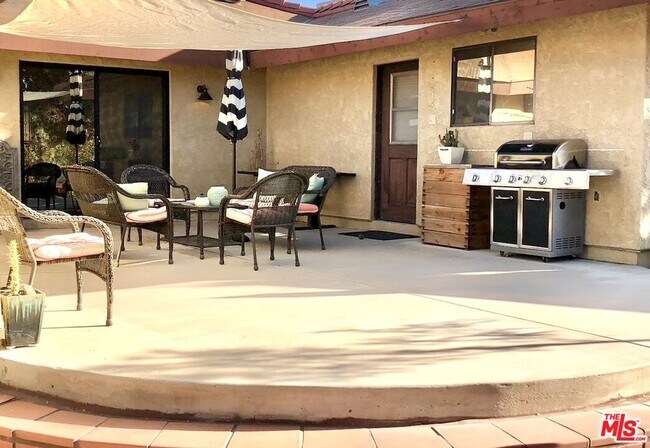 Photo - 51735 St James Pl