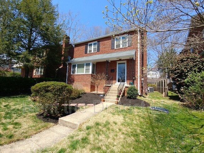 Building Photo - 4839 Yuma St NW