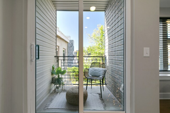 Photo - 3915 Ridge Ave Unidad 202