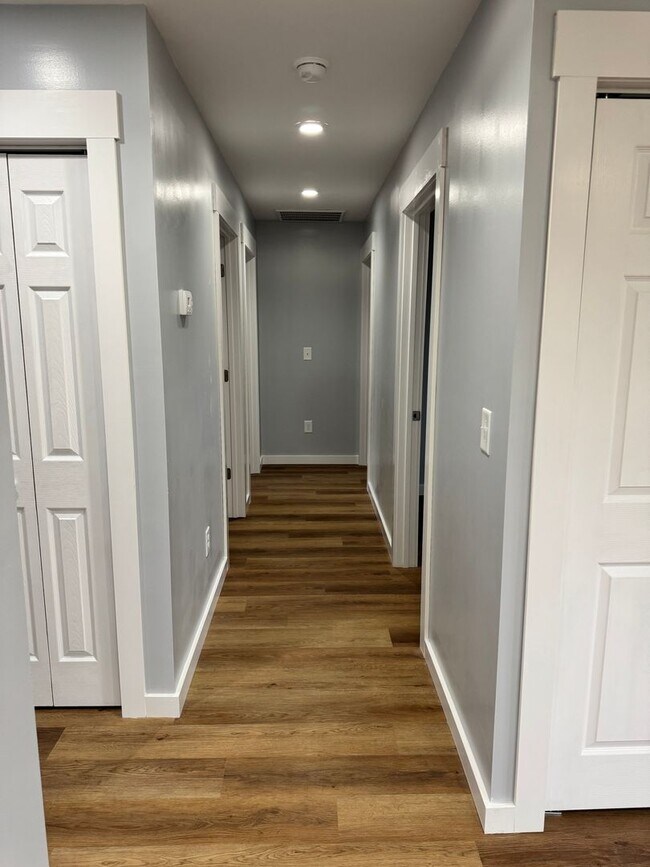 Photo - 913 E Myrtle Ave Unit 2