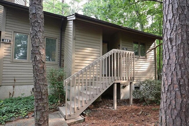 Building Photo - 124 Twisted Oak Pl Rental